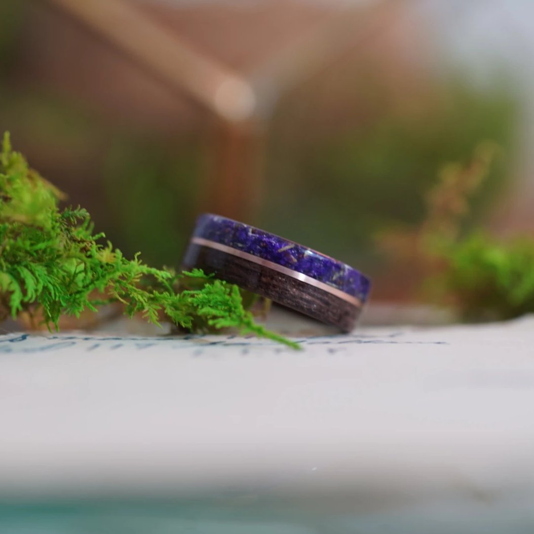 (In-Stock)  Antique Walnut with Lavender Flowers and Center Rose Gold Inlay - Size 8/7 mm Wide